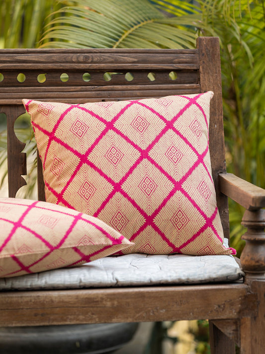 Cushion Cover : Aztec Pink