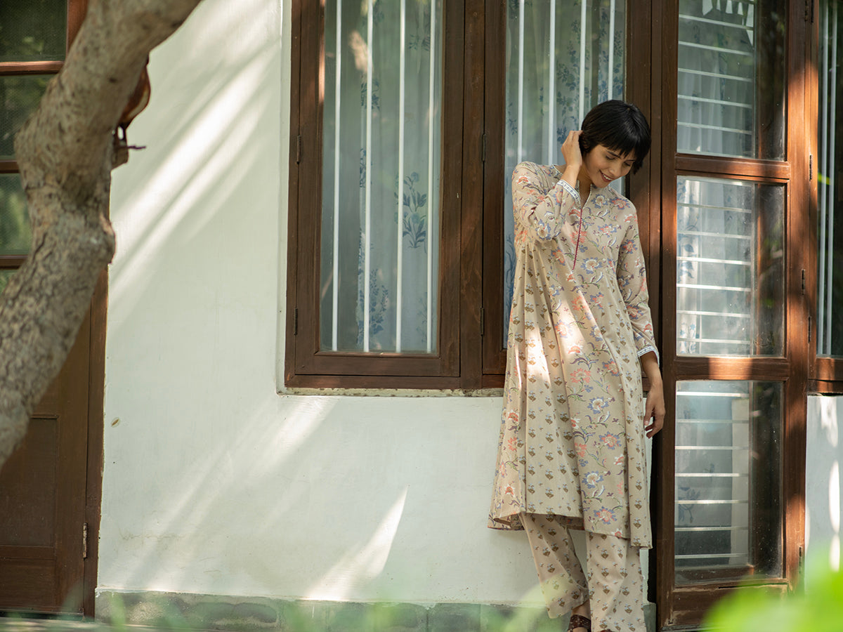 Begum Kurta : Chrysanthemum Beige