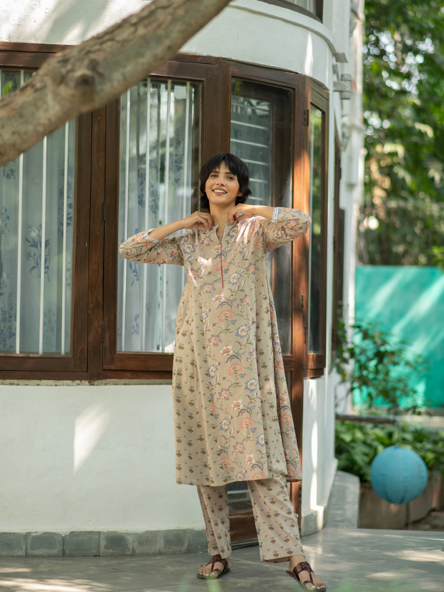 Begum Kurta : Chrysanthemum Beige