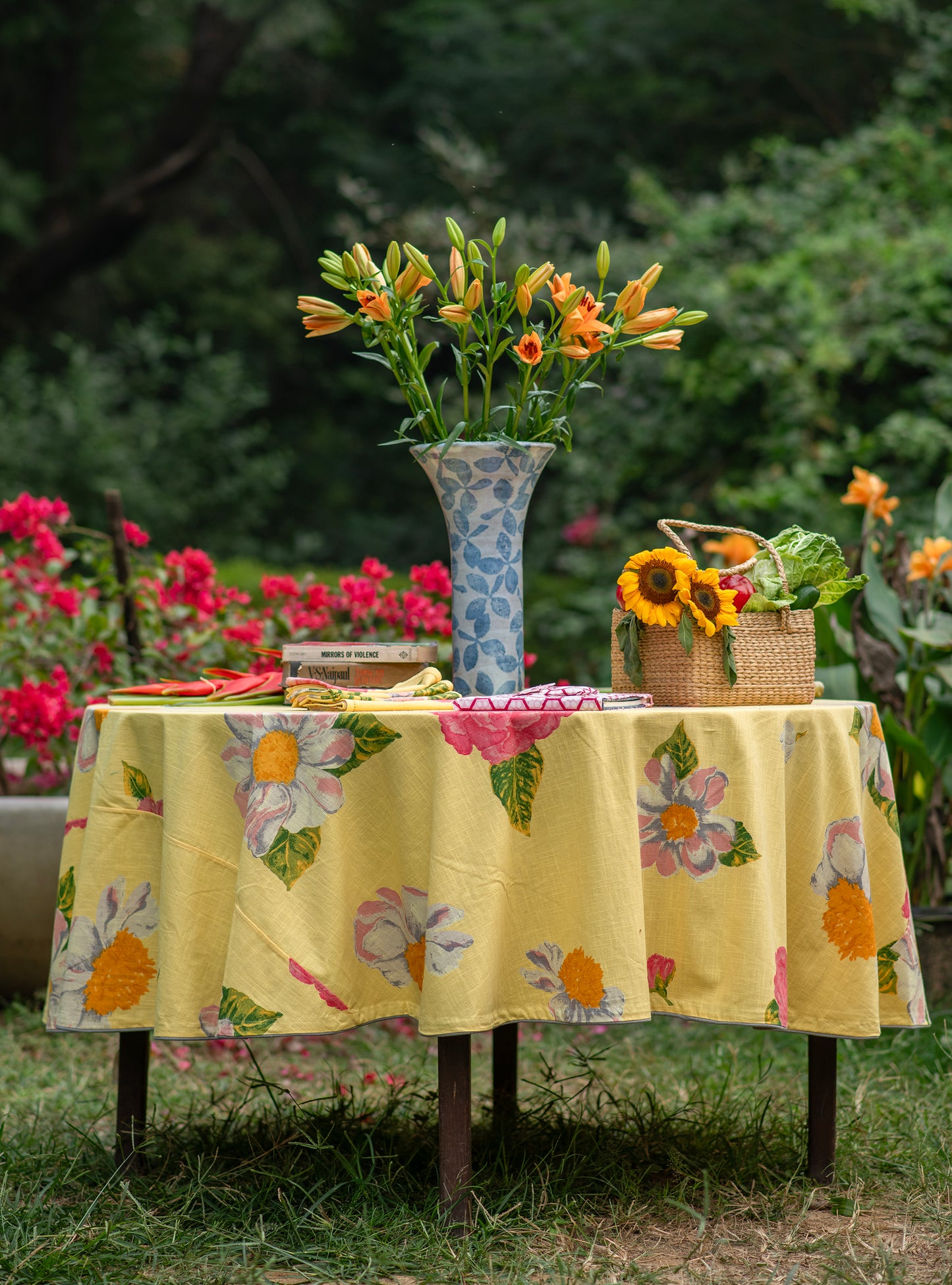 Round Table Cloth : Madrid Yellow