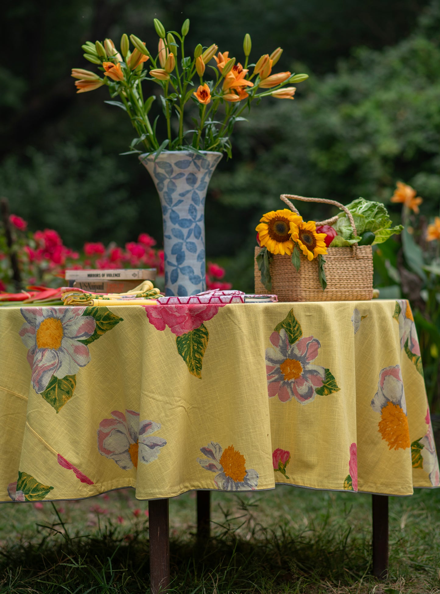 Round Table Cloth : Madrid Yellow