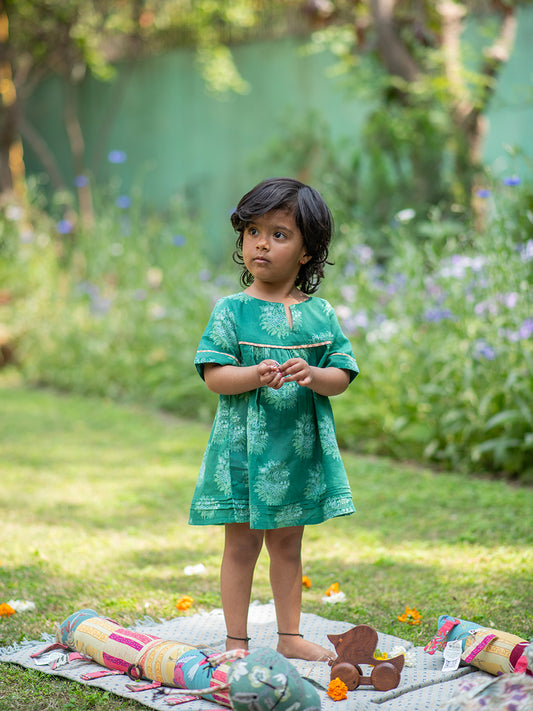 Kids Claire Dress : Gulab Green