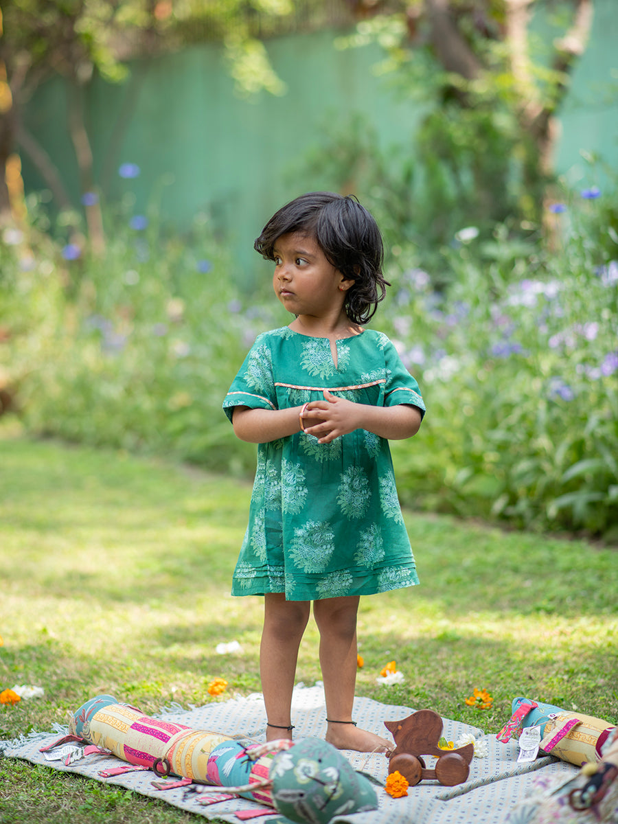 Kids Claire Dress : Gulab Green