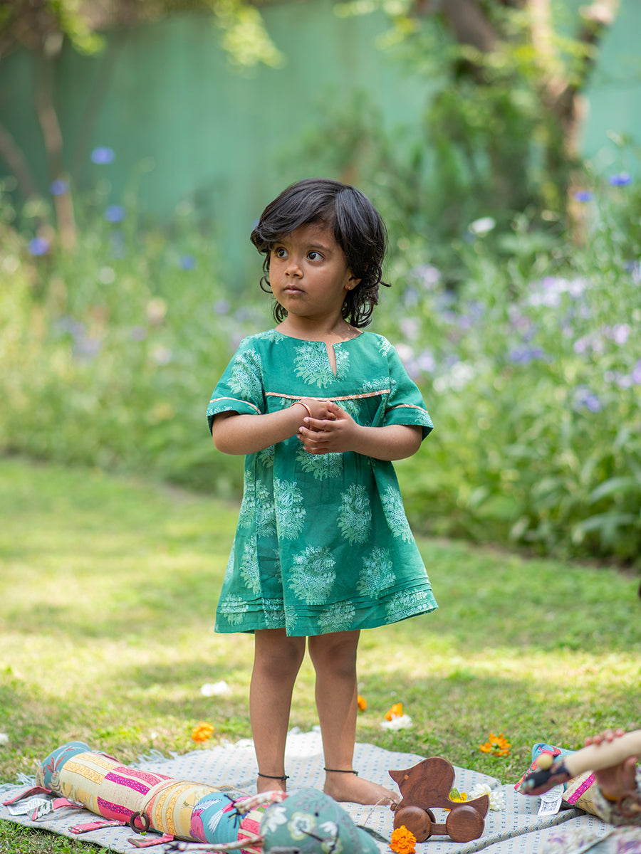 Kids Claire Dress : Gulab Green