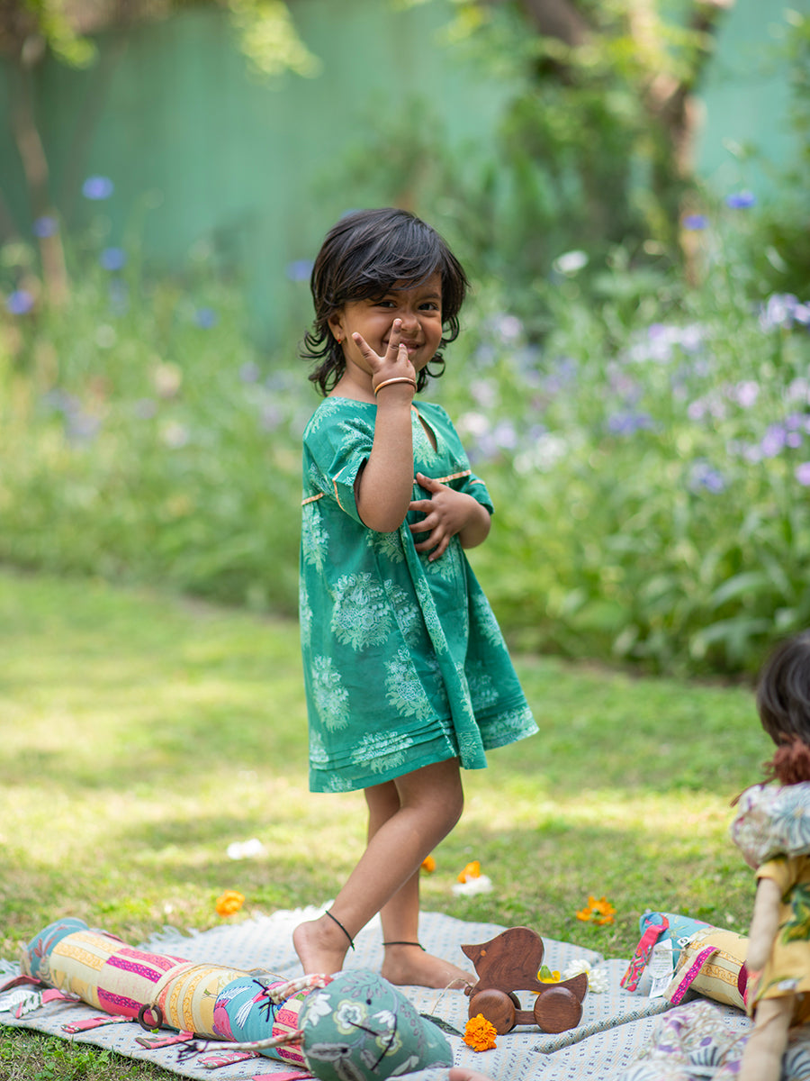 Kids Claire Dress : Gulab Green