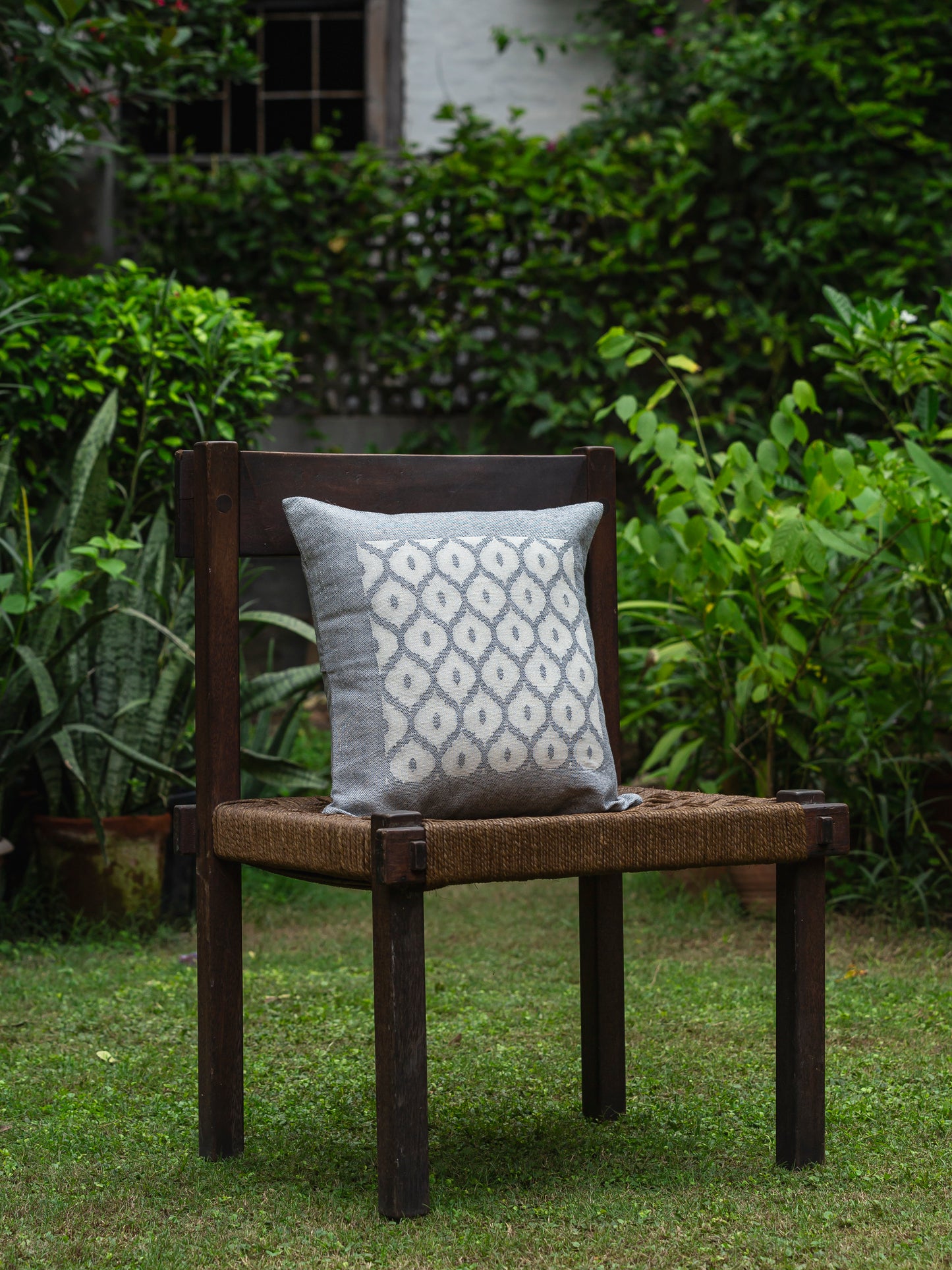 Handloom Cushion Cover : Jaal Grey