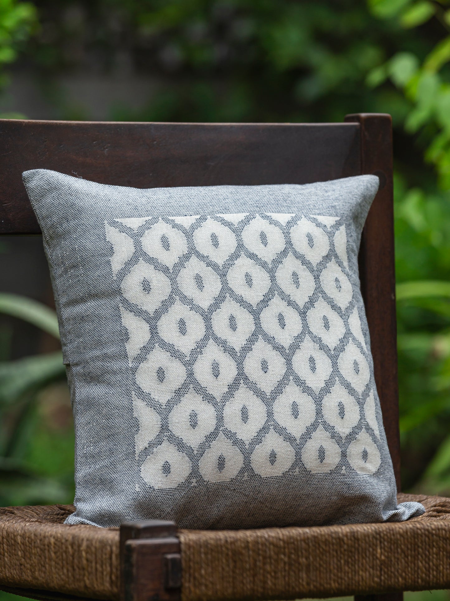 Handloom Cushion Cover : Jaal Grey