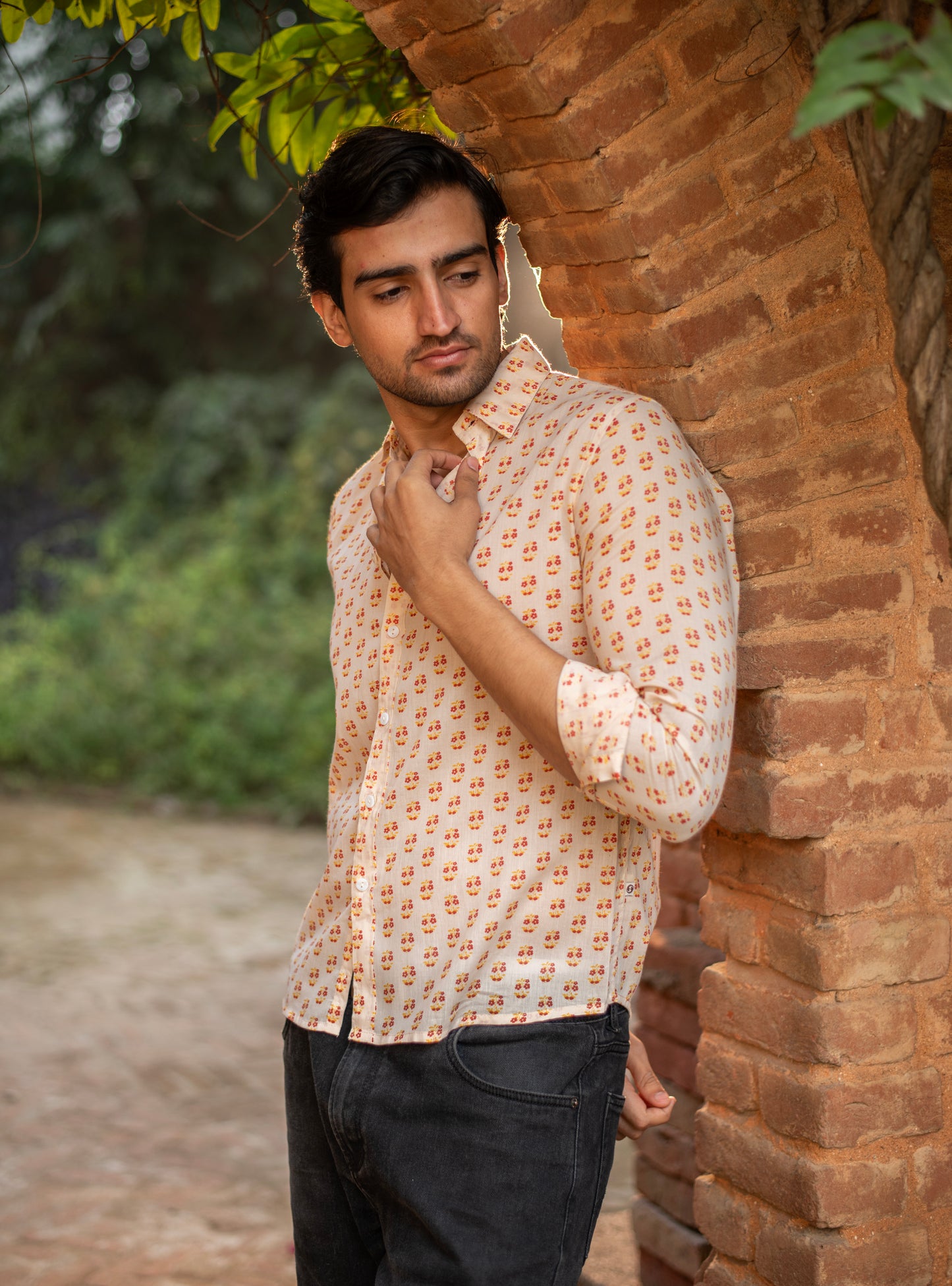 Hangout Mens Shirt F/S : Jasmine Buti