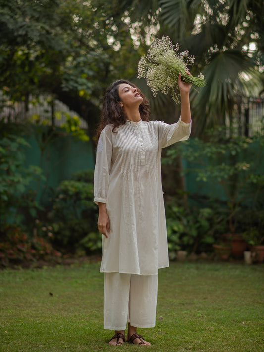 Shabnam Kurta : White