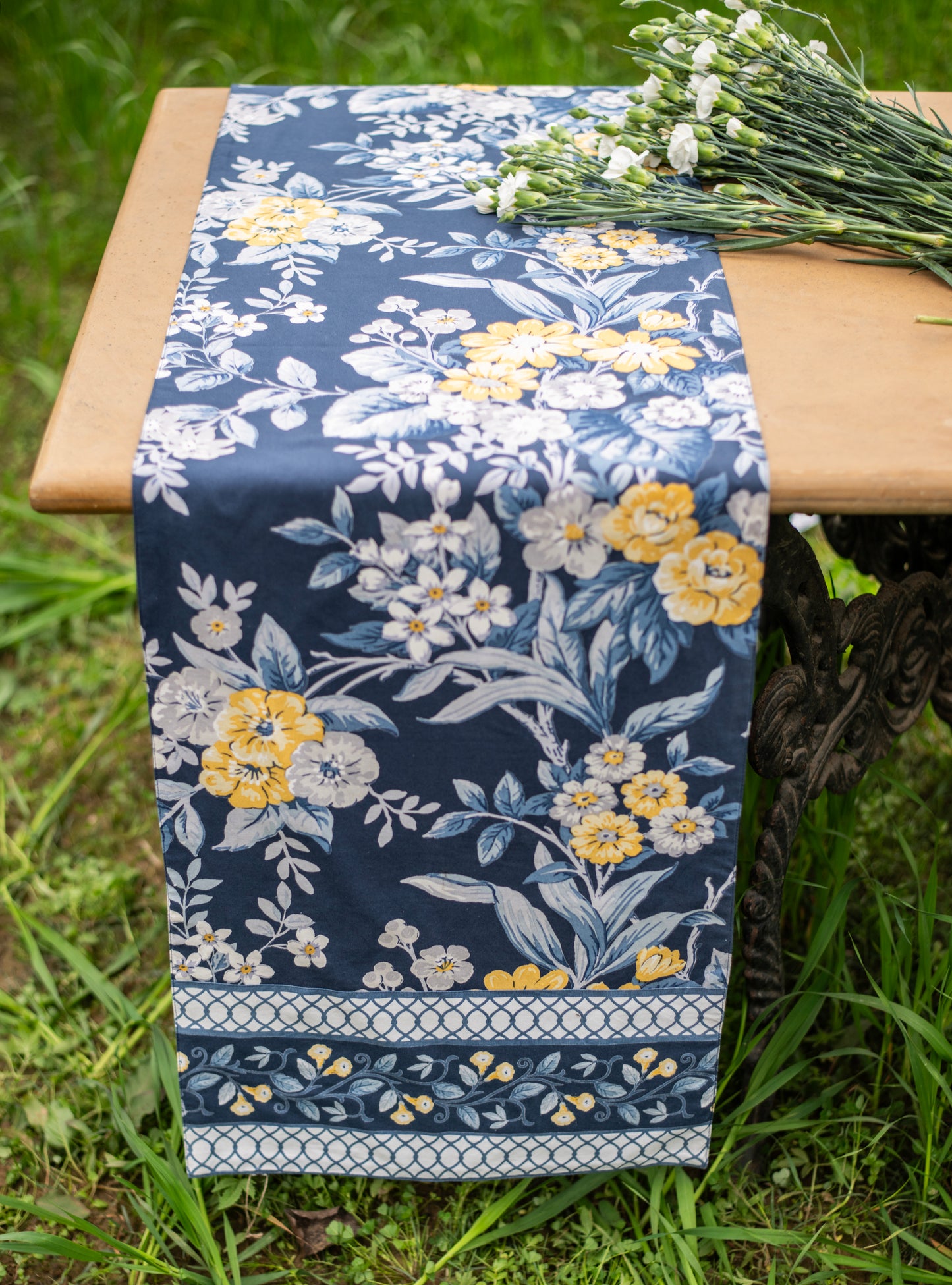 Printed Runner Solid Backing : Palmeros Navy