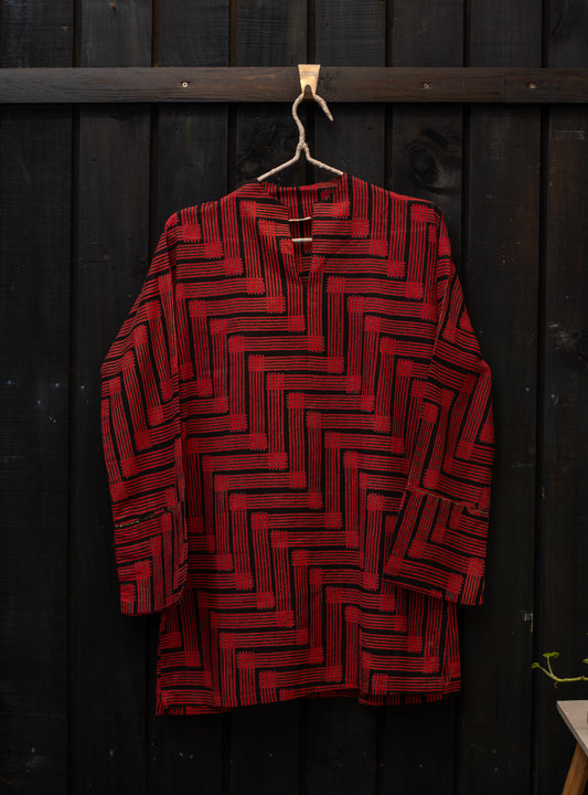 Pondy Top: Red on Black Hash