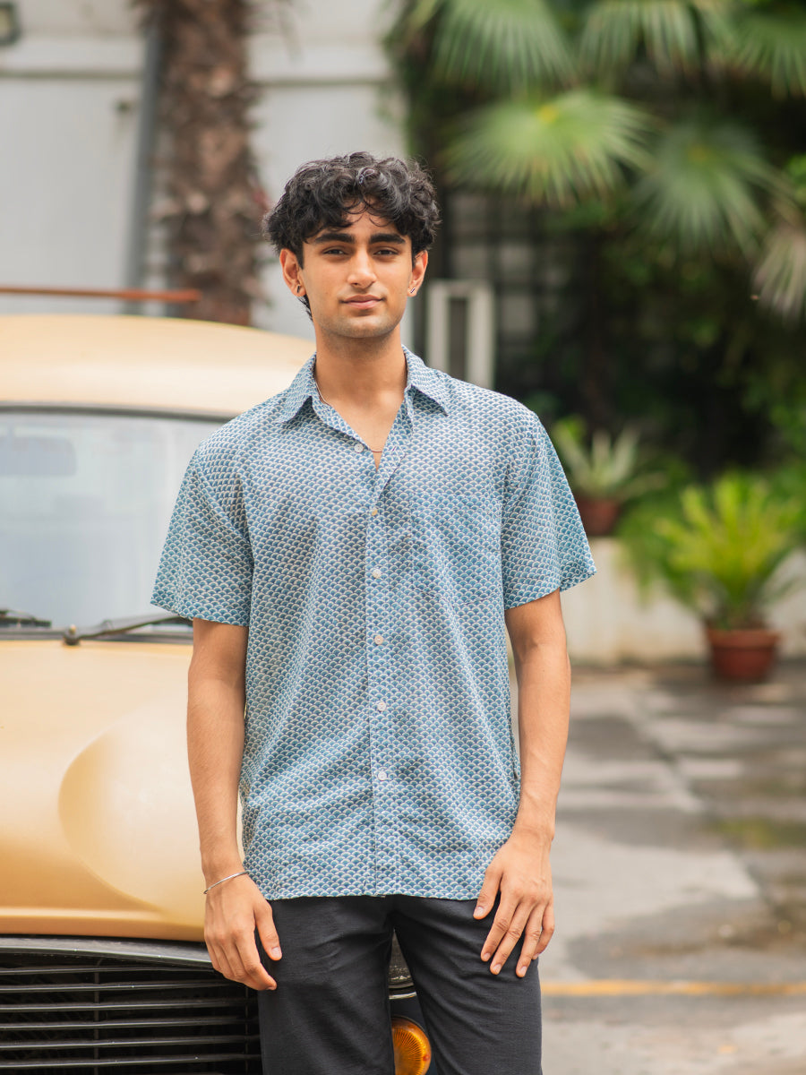 Xaviers Mens Shirt H/S : Scales Blue