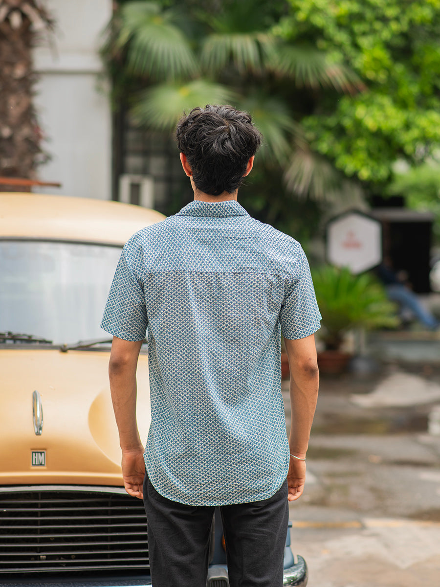 Xaviers Mens Shirt H/S : Scales Blue