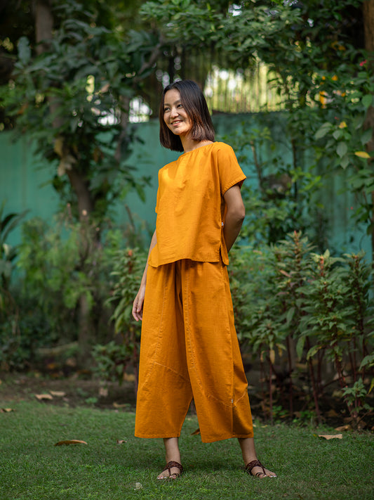 Square Top : Haldi