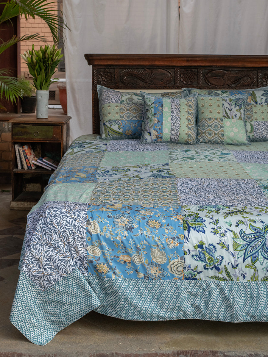 P/W Bed Cover :Regatta