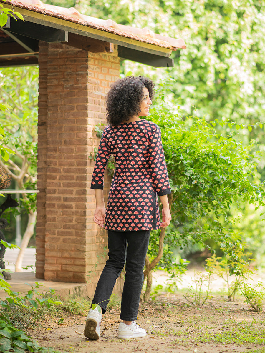 Tara Tunic : Pankha Black