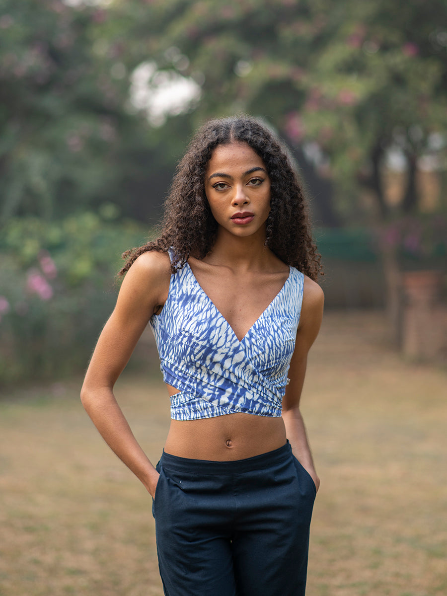 Zeenat Blouse : Waves Tie & Dye Indigo